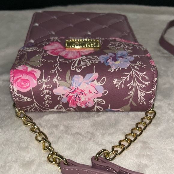 Luv Betsey Lbdarcey Phone Crossbody - Picture 5 of 9